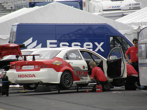 Hartmann Honda teamet var de første der rykkede ind hos Team Essex.
(Foto: Motorsporten.dk)